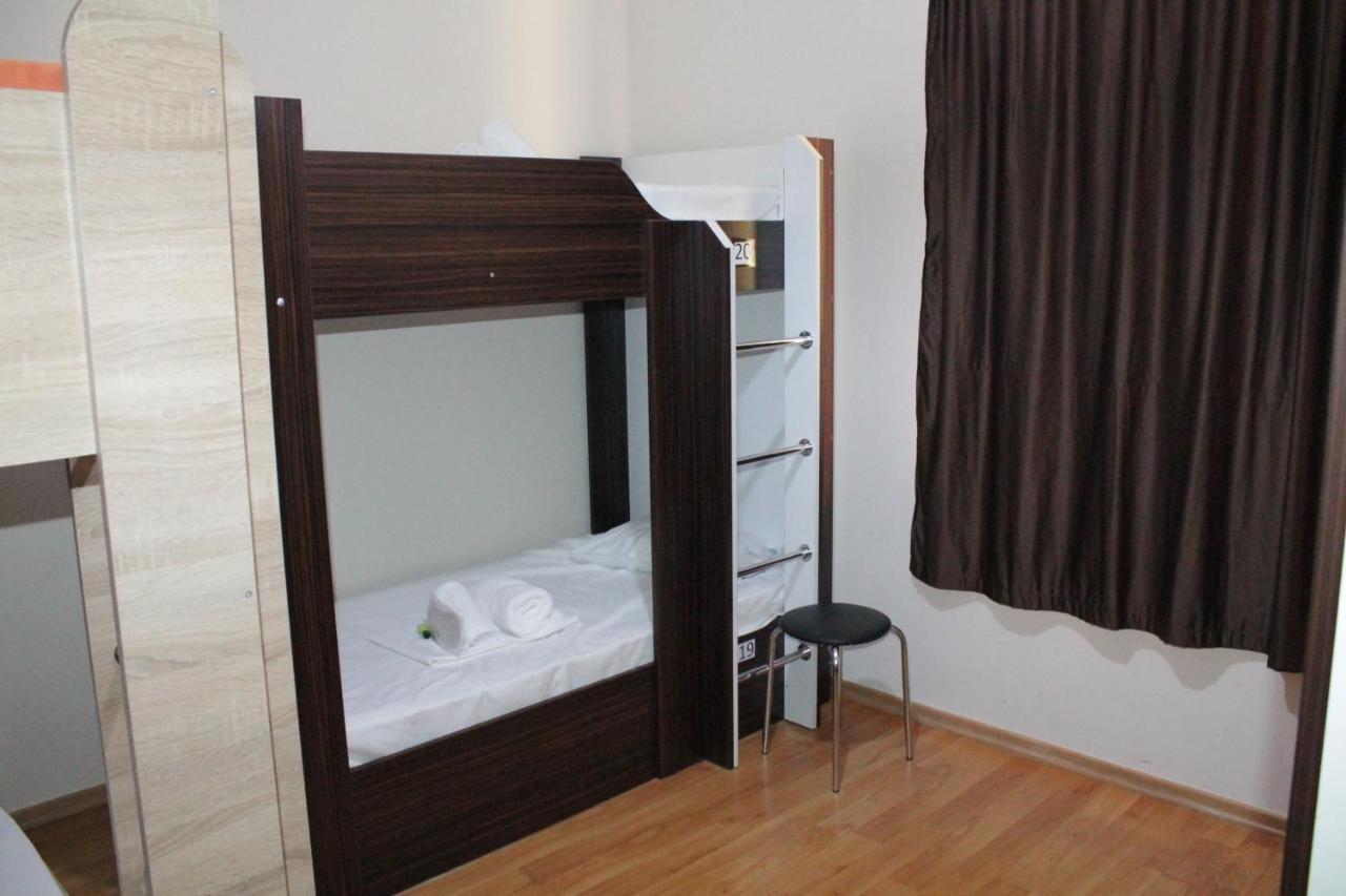 Tempus Hotel-Hostel Ереван Екстериор снимка