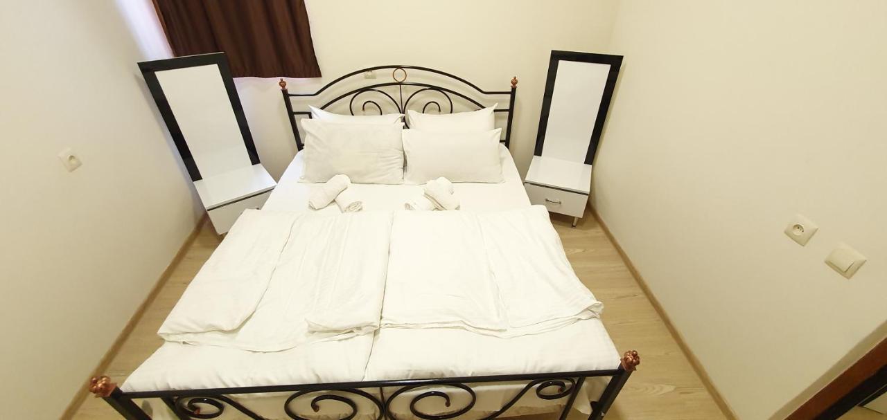 Tempus Hotel-Hostel Ереван Екстериор снимка