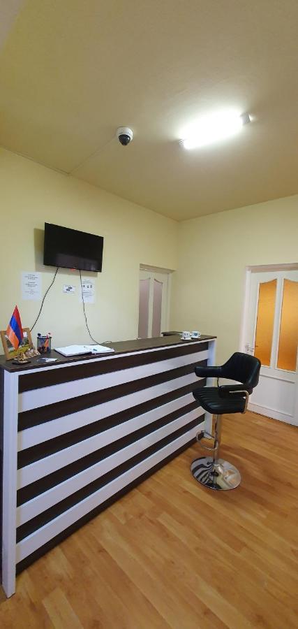 Tempus Hotel-Hostel Ереван Екстериор снимка