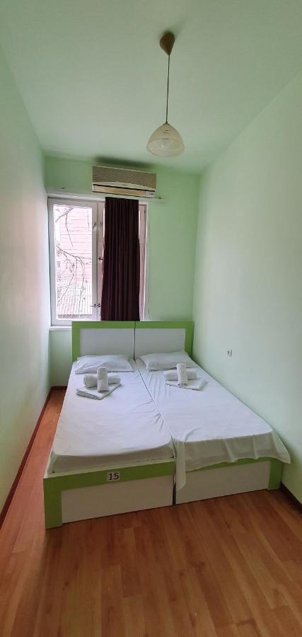 Tempus Hotel-Hostel Ереван Екстериор снимка