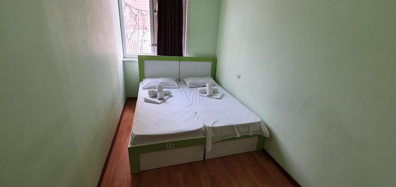 Tempus Hotel-Hostel Ереван Екстериор снимка