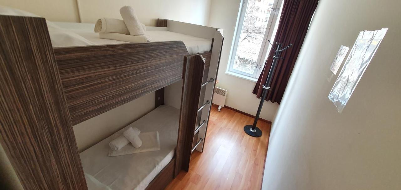 Tempus Hotel-Hostel Ереван Екстериор снимка